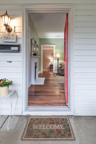 131 Montgomery Avenue, Versailles, KY 40383