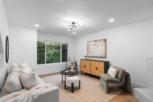 917 Intrepid Court, Del Mar, CA 92014