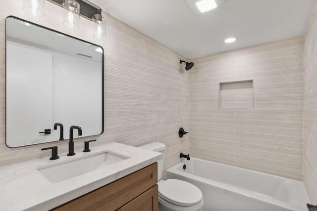917 Intrepid Court, Del Mar, CA 92014