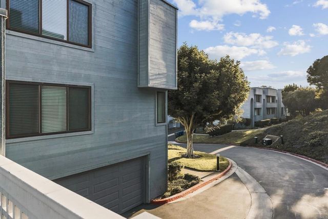917 Intrepid Court, Del Mar, CA 92014