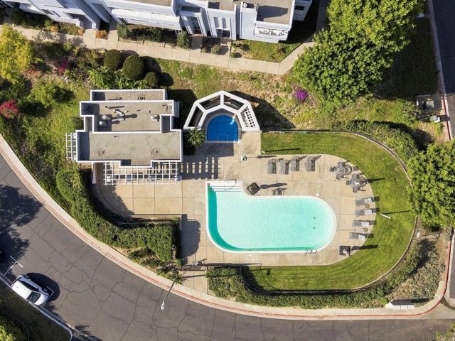 917 Intrepid Court, Del Mar, CA 92014