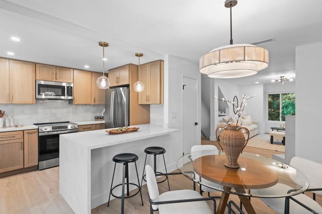 917 Intrepid Court, Del Mar, CA 92014