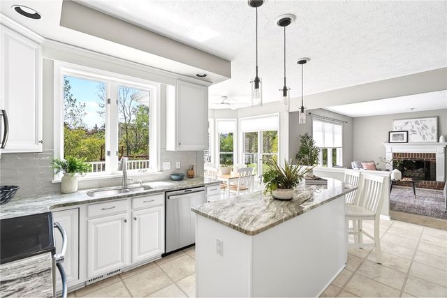 5 Lacosta Court, Perinton, NY 14450