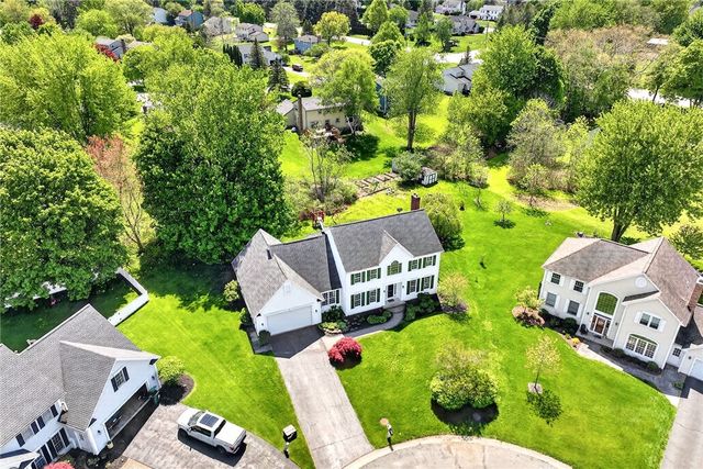 5 Lacosta Court, Perinton, NY 14450