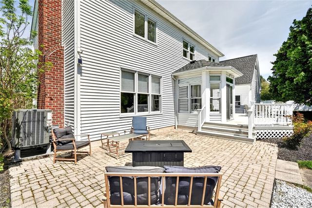 5 Lacosta Court, Perinton, NY 14450
