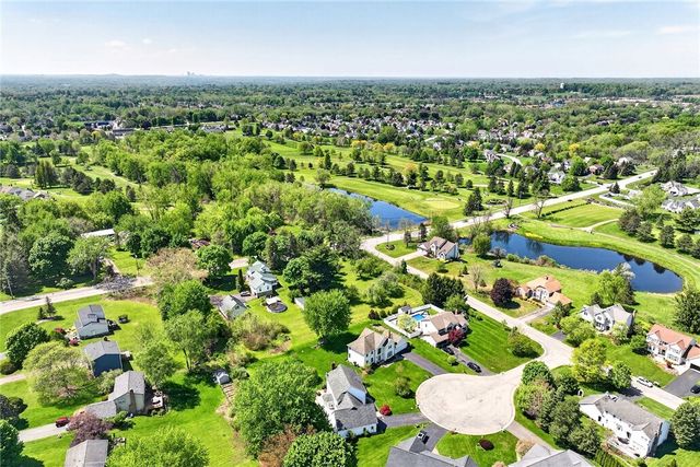 5 Lacosta Court, Perinton, NY 14450