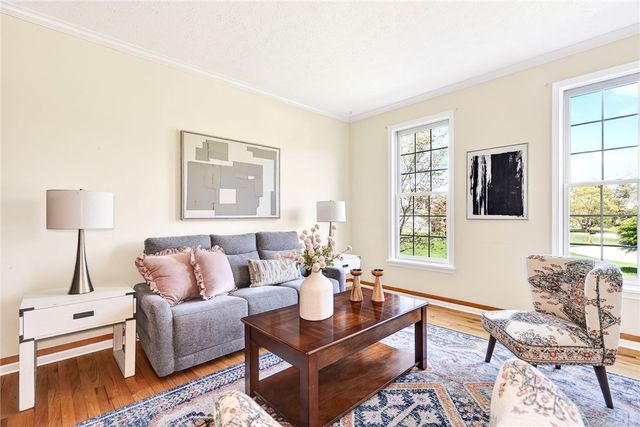 5 Lacosta Court, Perinton, NY 14450