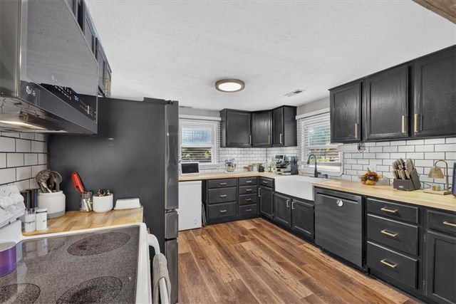 508 S Elm Street, Louisburg, KS 66053