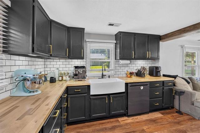 508 S Elm Street, Louisburg, KS 66053