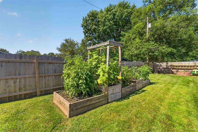 508 S Elm Street, Louisburg, KS 66053