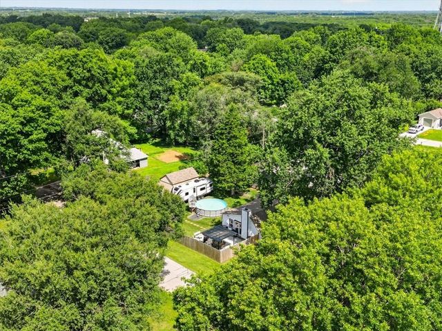 508 S Elm Street, Louisburg, KS 66053