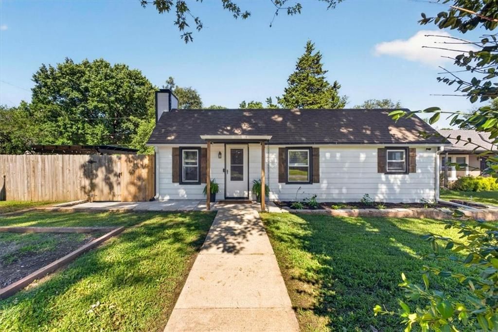 508 S Elm Street, Louisburg, KS 66053