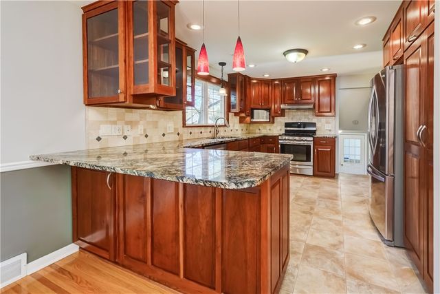 68 Hillcrest Drive, Penfield, NY 14526