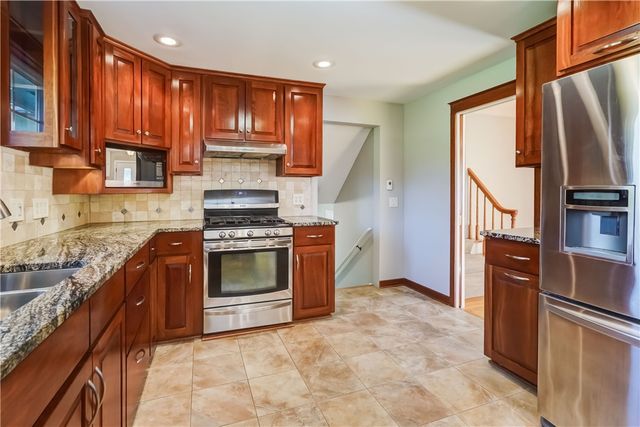 68 Hillcrest Drive, Penfield, NY 14526