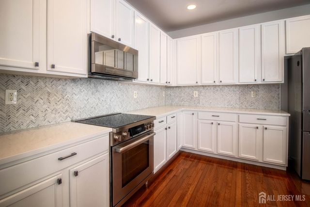 18 Seminole Court, Monroe, NJ 08831