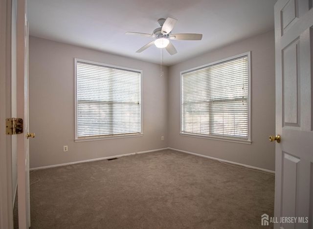 18 Seminole Court, Monroe, NJ 08831