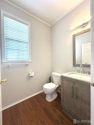 18 Seminole Court, Monroe, NJ 08831