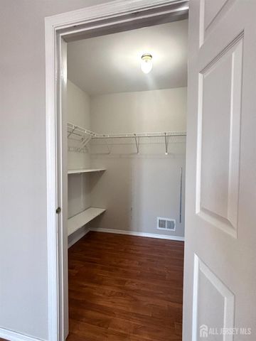 18 Seminole Court, Monroe, NJ 08831