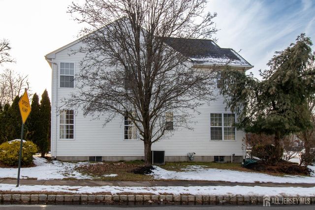 18 Seminole Court, Monroe, NJ 08831