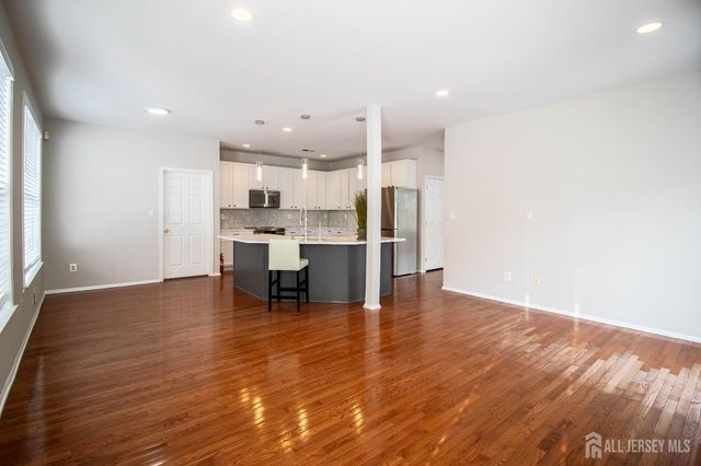 18 Seminole Court, Monroe, NJ 08831