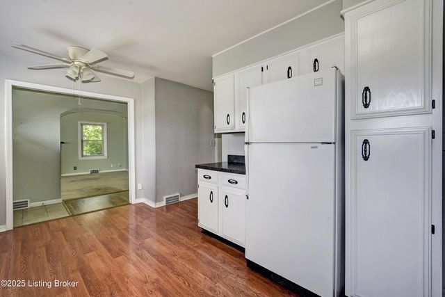 4607 Bardstown Rd, Louisville, KY 40218