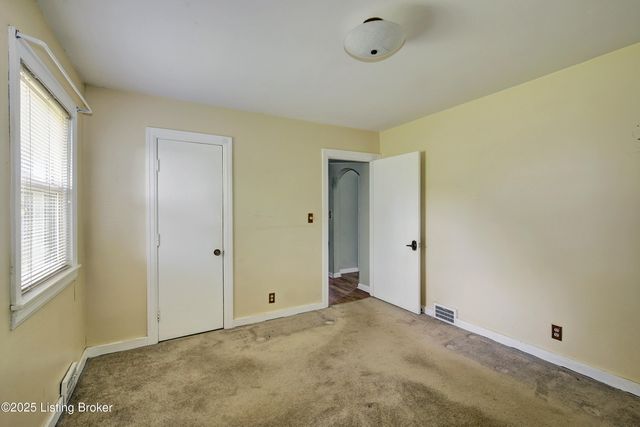 4607 Bardstown Rd, Louisville, KY 40218