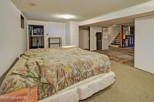 4607 Bardstown Rd, Louisville, KY 40218