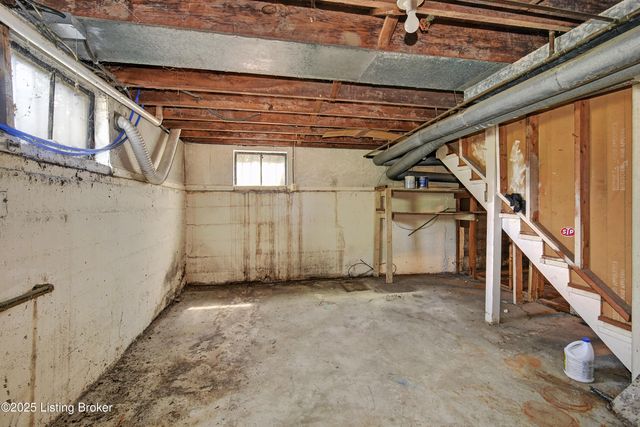 4607 Bardstown Rd, Louisville, KY 40218