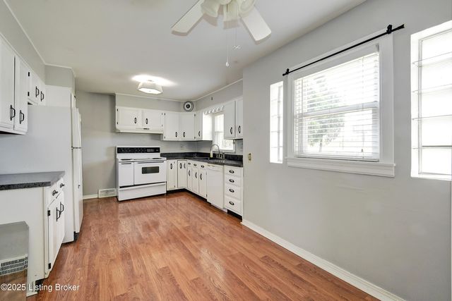 4607 Bardstown Rd, Louisville, KY 40218