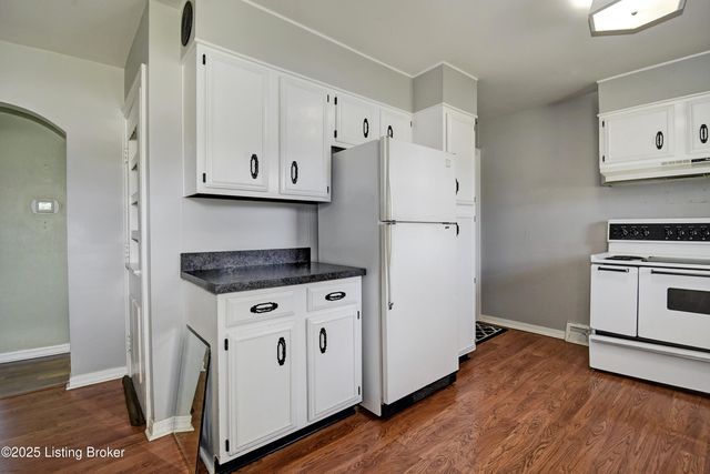 4607 Bardstown Rd, Louisville, KY 40218