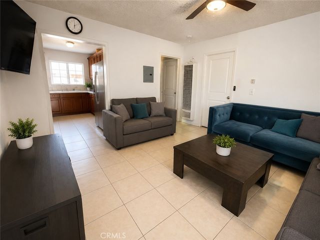 815 E 109th Street, Los Angeles, CA 90059