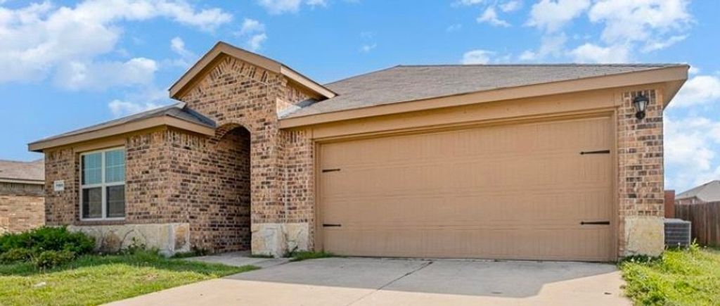 2266 Tombstone Drive, Forney, TX 75126