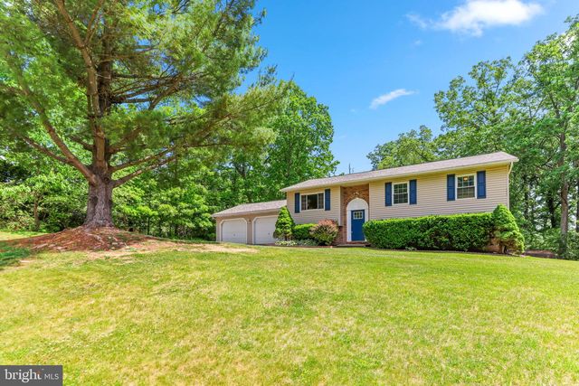 2105 WALSH DR, Westminster, MD 21157