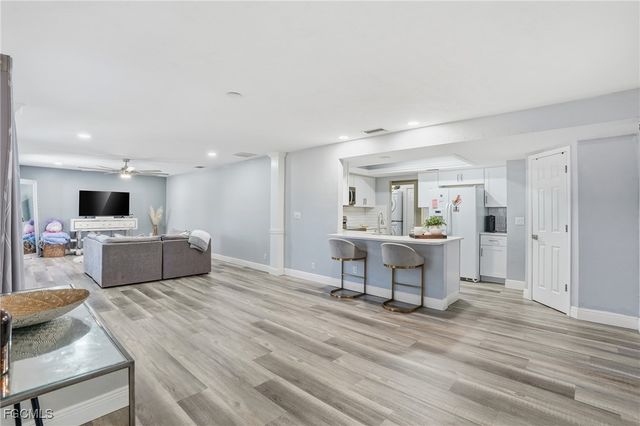 703 SE 7th ST 2, Cape Coral, FL 33990