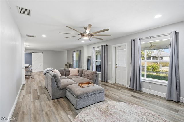 703 SE 7th ST 2, Cape Coral, FL 33990