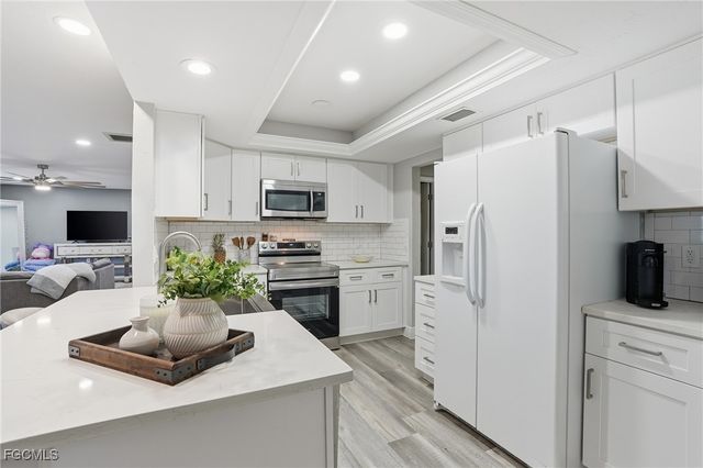 703 SE 7th ST 2, Cape Coral, FL 33990