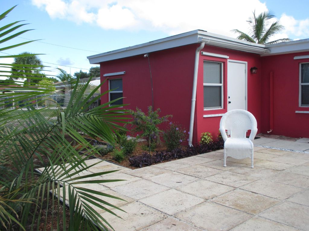 626 Minnesota Street B, Lantana, FL 33462