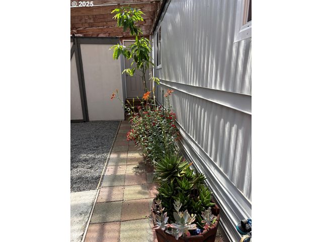 98825 PLEASANT HILL Dr 6, Brookings, OR 97415