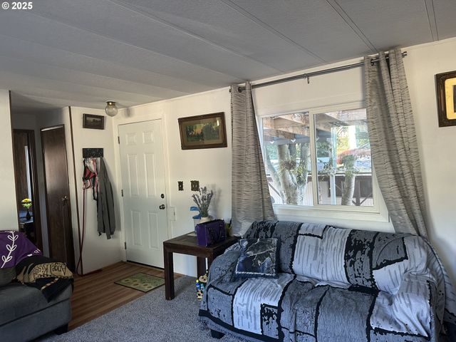 98825 PLEASANT HILL Dr 6, Brookings, OR 97415