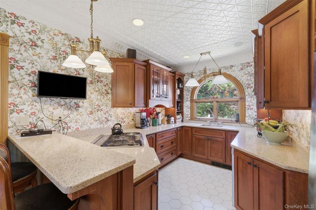 10 West Street, Marlboro, NY 12542