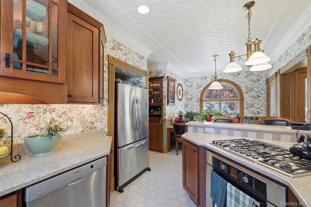 10 West Street, Marlboro, NY 12542