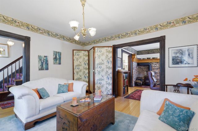 10 West Street, Marlboro, NY 12542