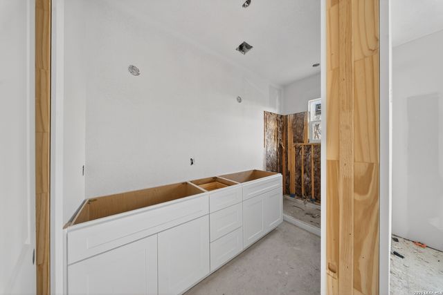 525 Dakota, San Antonio, TX 78203