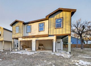 525 Dakota, San Antonio, TX 78203