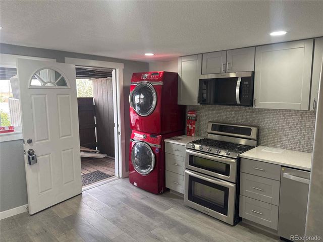 6504 W 14th Avenue, Lakewood, CO 80214