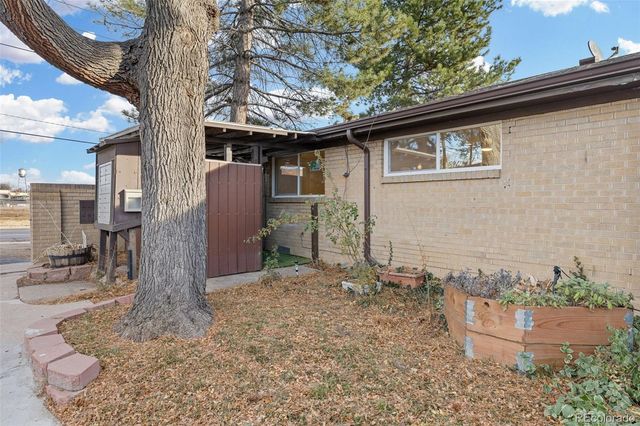 6504 W 14th Avenue, Lakewood, CO 80214