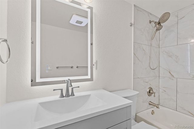 6504 W 14th Avenue, Lakewood, CO 80214