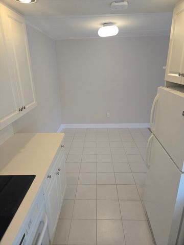 58 Broadlawn Park 512, Boston, MA 02132