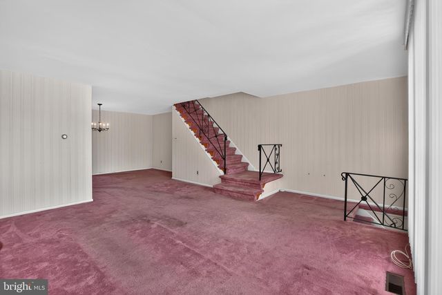 10942 MODENA PL, Philadelphia, PA 19154