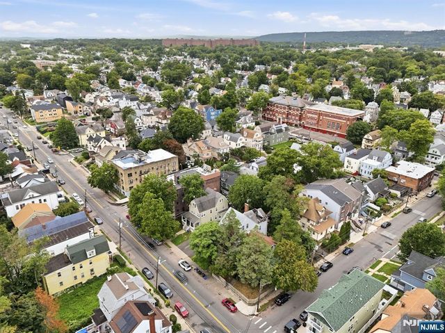 551-553 Sandford Avenue, Newark, NJ 07106